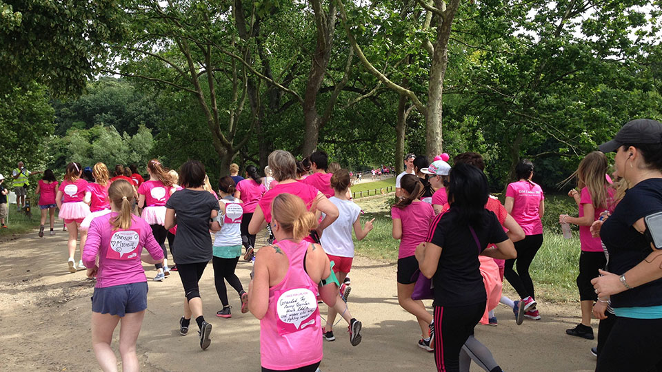 photo of women taking part in a Race for Life event