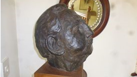 John Saunders' bust of Alf