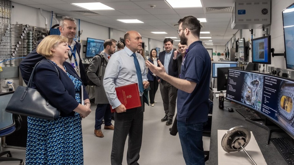 Minister of State for Science, Research and Innovation, Andrew Griffith MP, accompanied by Jane Hunt MP, meets with academics from Loughborough University.