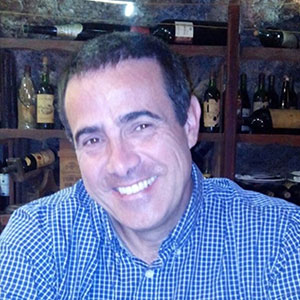 Headshot of IAS Visiting Fellow Alvaro Sicilia-Camacho