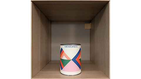 A metal tin to place memories in