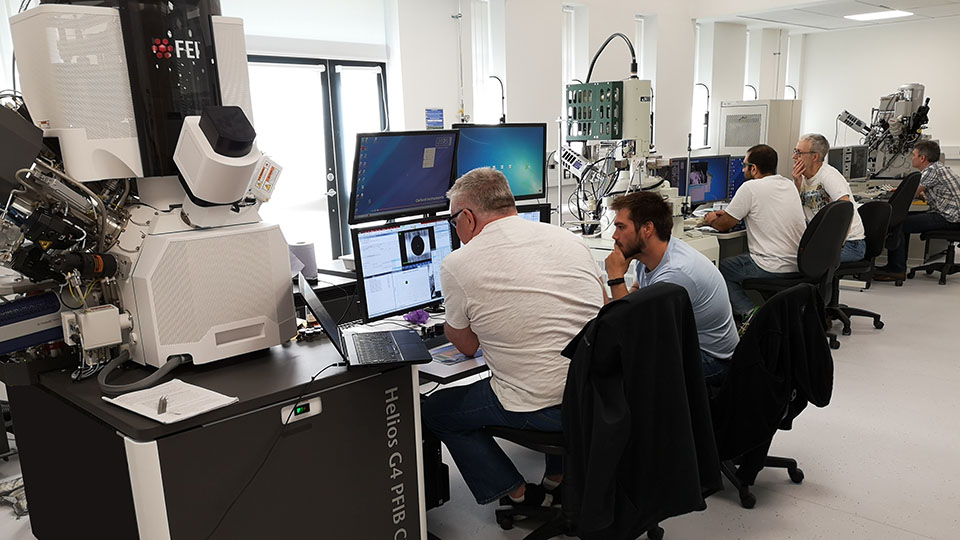 Loughborugh Compsci Lab Services for industry | Loughborough Materials Characterisation Centre ...