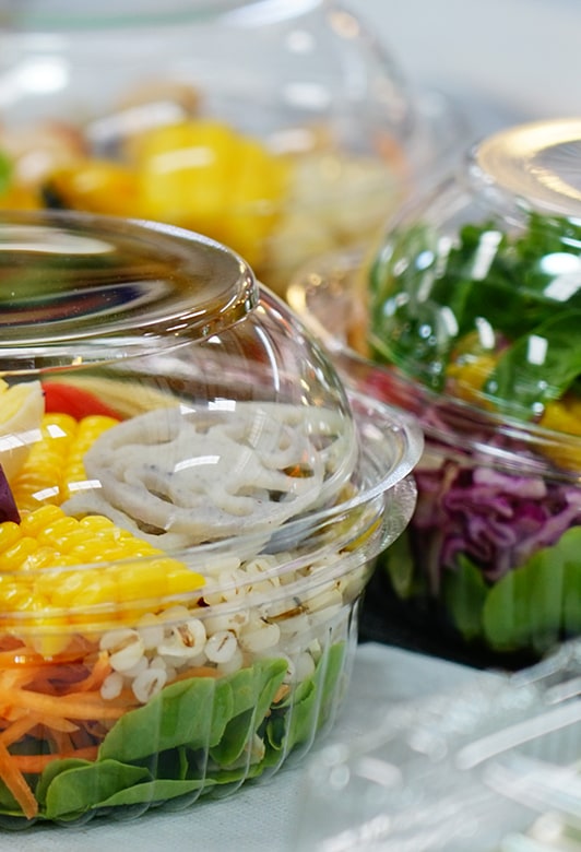 Salad in single-use plastic