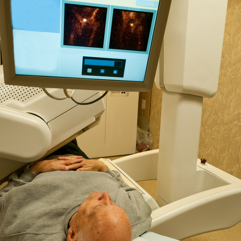 Photograph of a clinical gamma camera in use