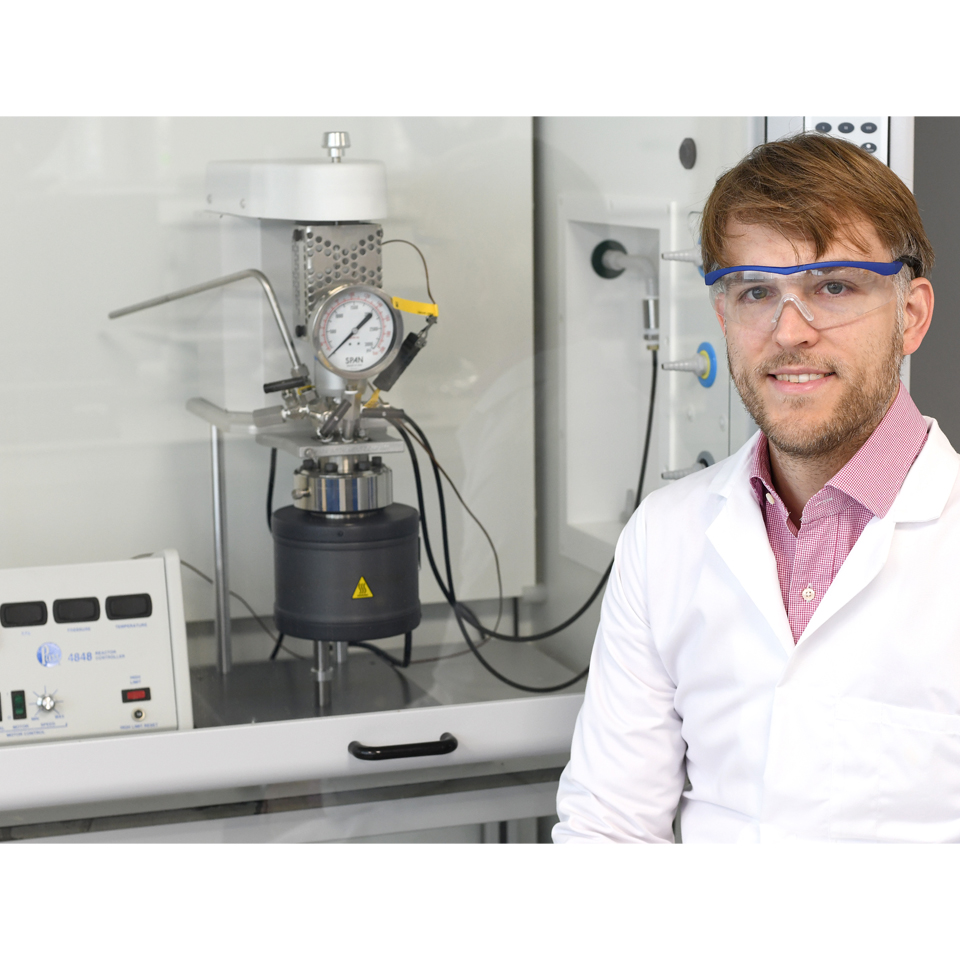 Photograph of Jonathan Wagner in the lab