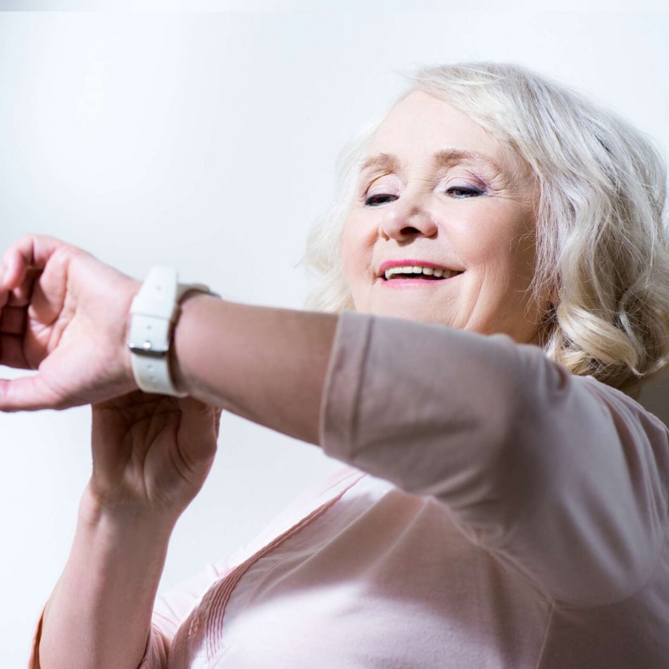 Older lady wearing smartwatch