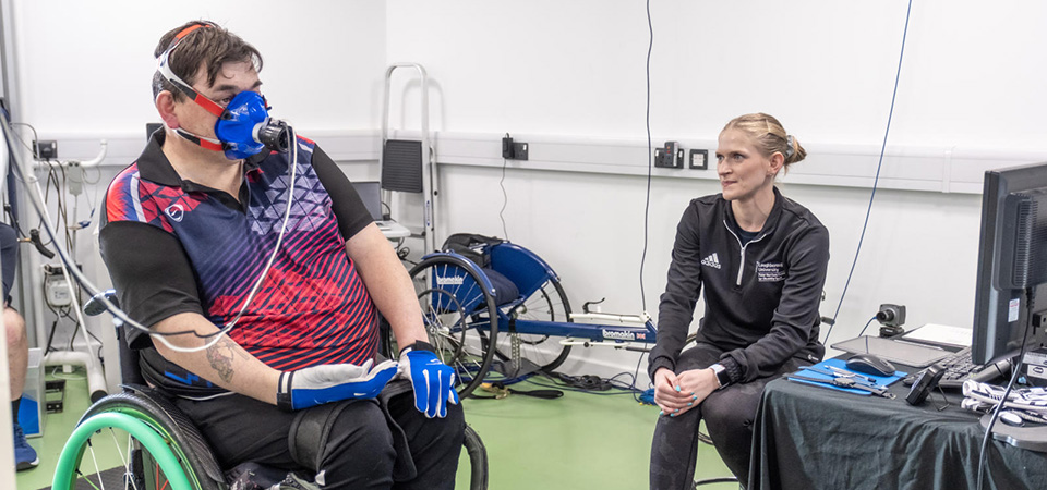 Monitoring a para-athlete
