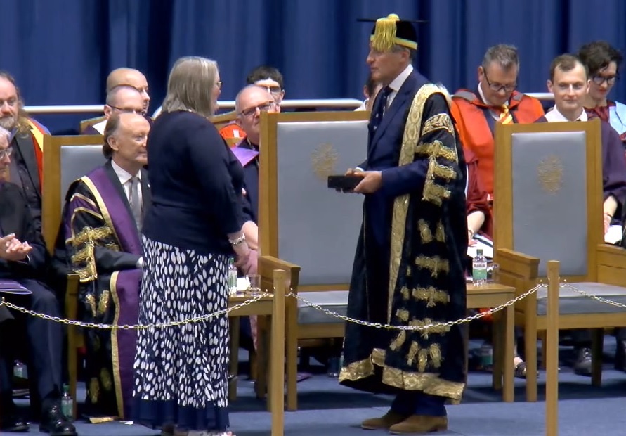 Fiona McLaughlin receiving the Loughborough University Medal