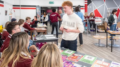 A student in Robert Bakewell chatting to the hall committee