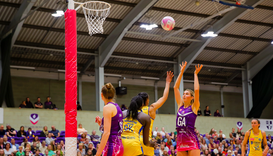 netball players on the court