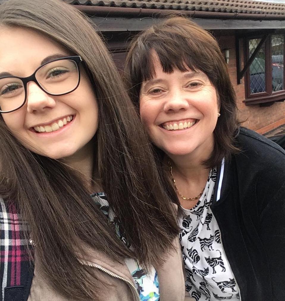 A selfie of Emma and her mother. 