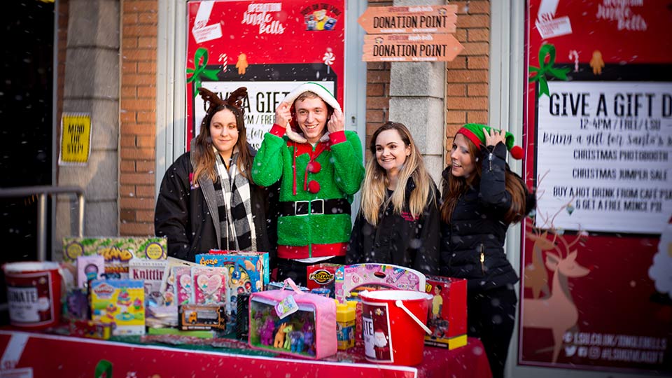 Students helping on Give a Gift Day. Image courtesy of Loughborough Students' Union.