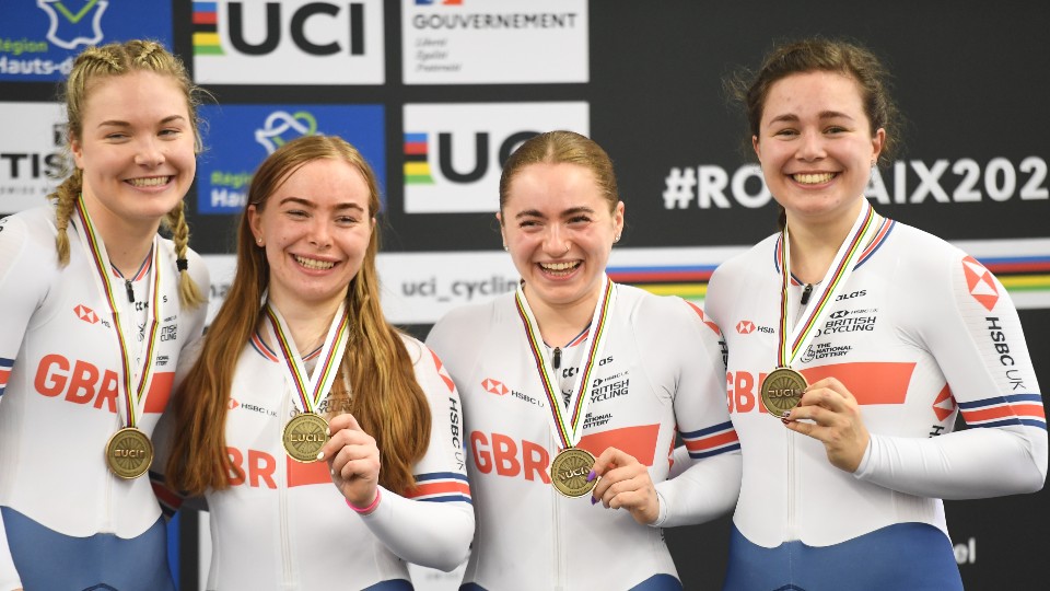 Sophie Capewell wins bronze for GB