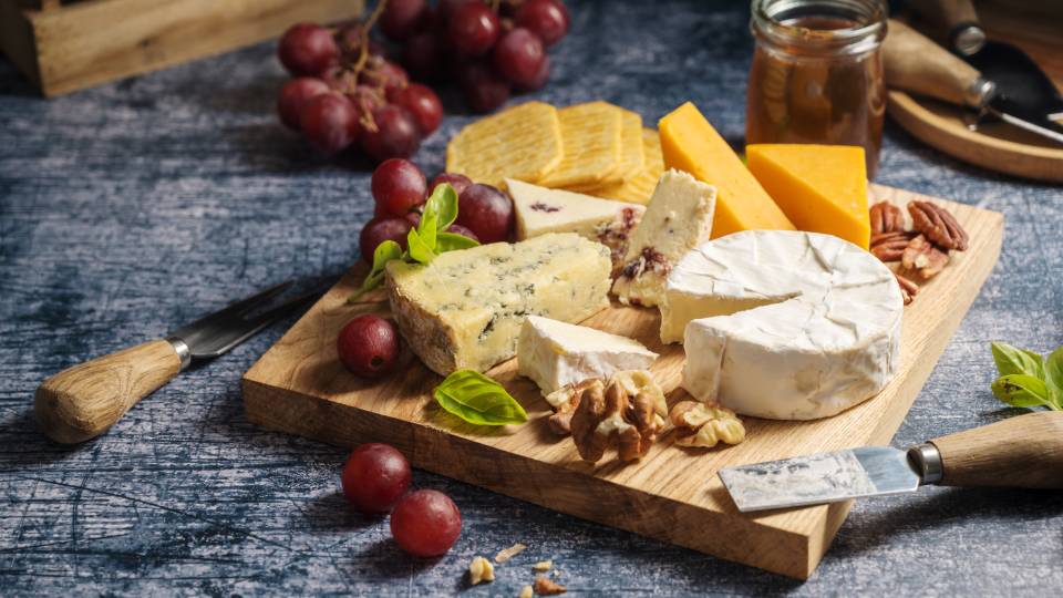 Can eating high fat cheese and cream reduce dementia risk, as a new study suggests?
