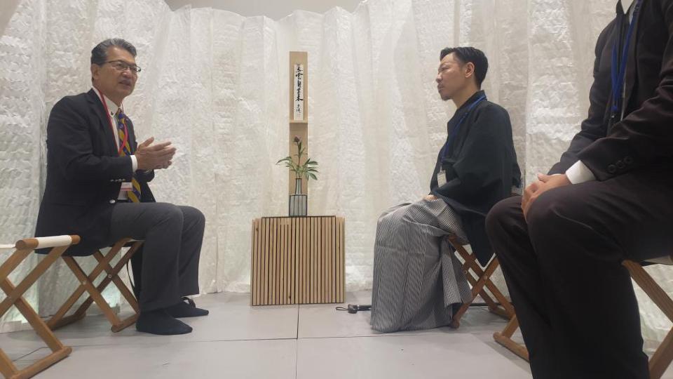 photo of the inside of the teahouse being used at the G5 Summit